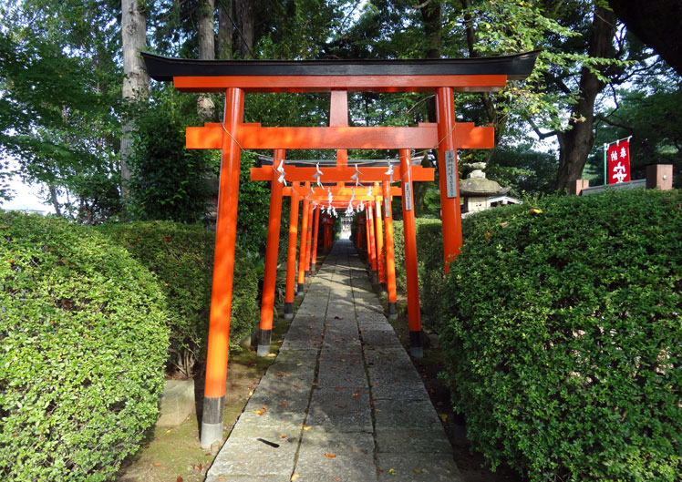 尾曳稲荷神社